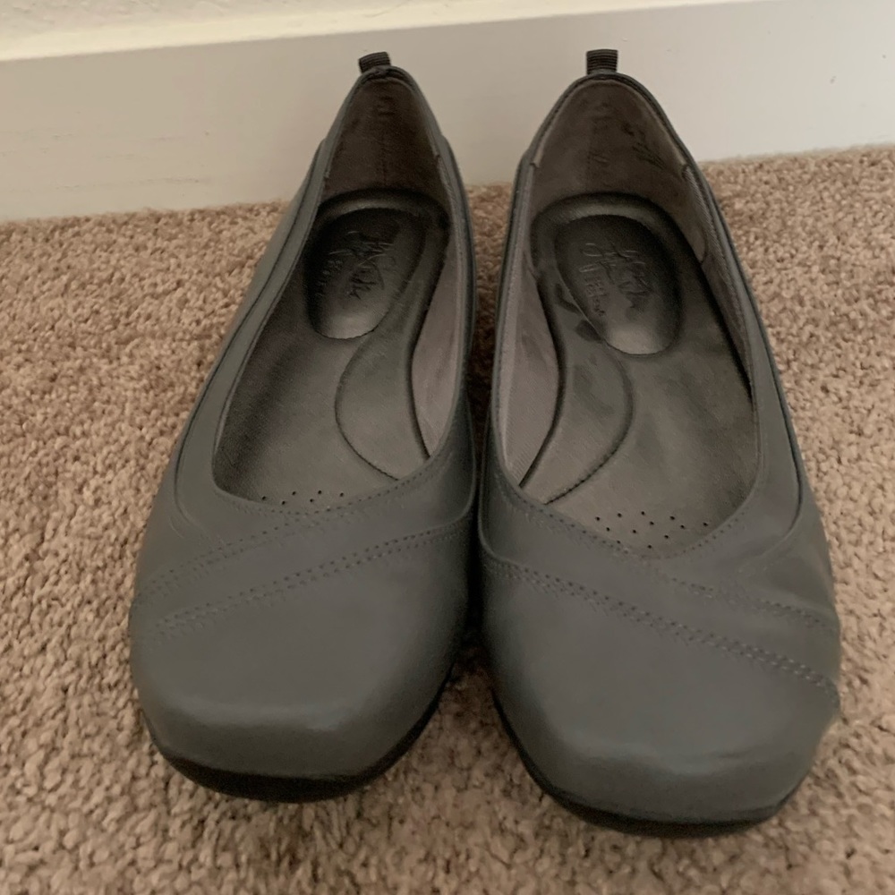 Gray flats